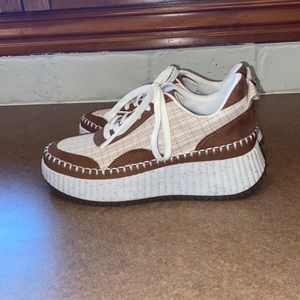 NWOT Target Universal Thread women's sneakers, size 7.5